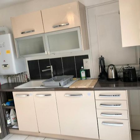 Agreable Maison Proche Gare Avec Parking Gratuit 르망 외부 사진