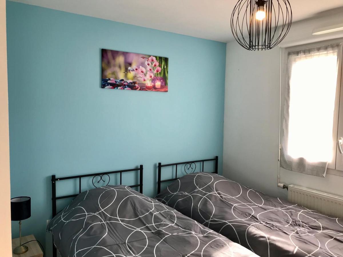 Agreable Maison Proche Gare Avec Parking Gratuit 르망 외부 사진