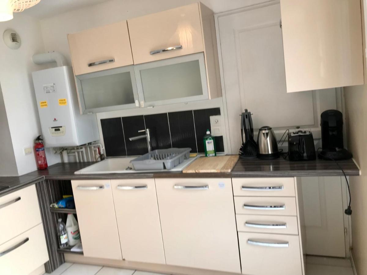 Agreable Maison Proche Gare Avec Parking Gratuit 르망 외부 사진